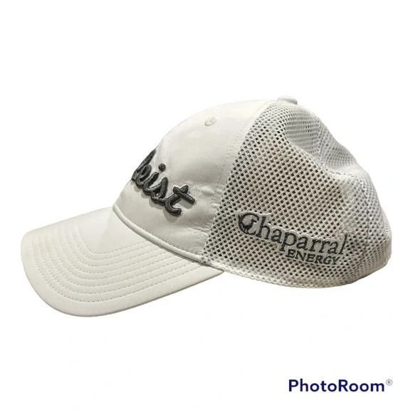 Titleist white cap snap back adjustable - Picture 3 of 4